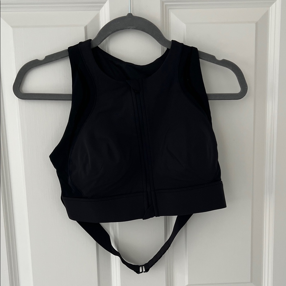 High-Impact Front-Zip Sports Bra in Black